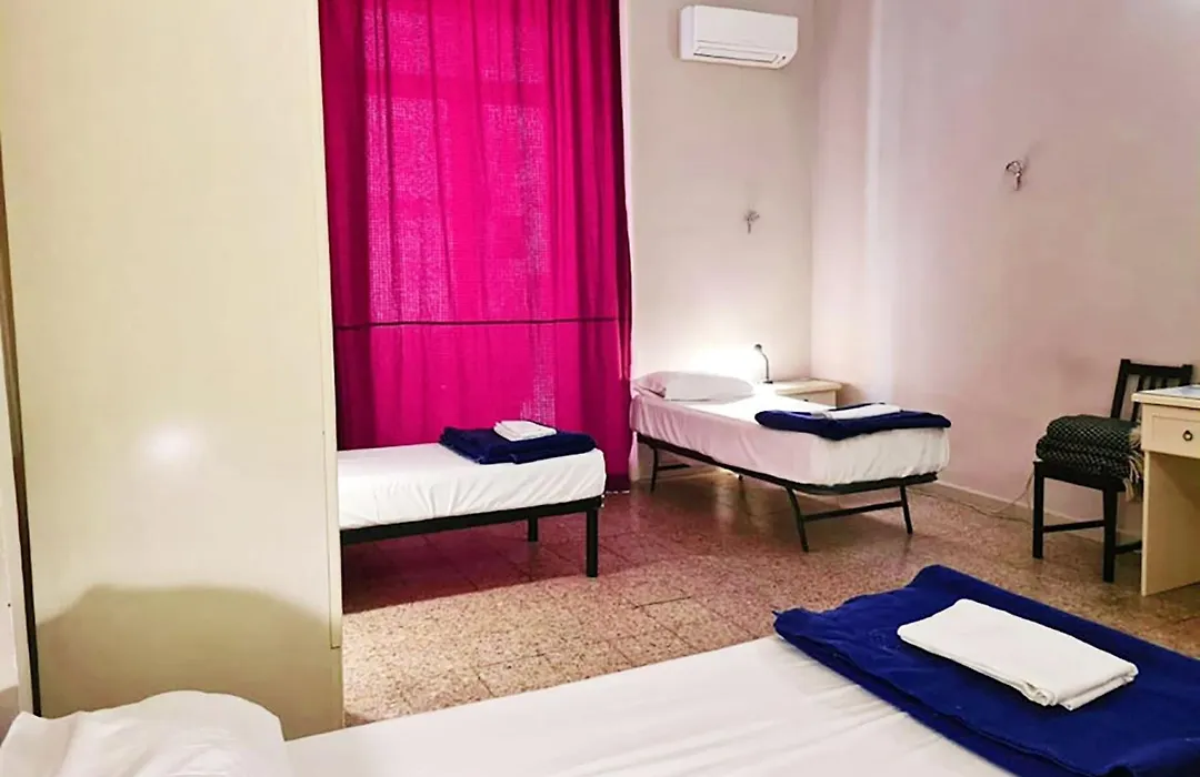 6 Small Rooms-1