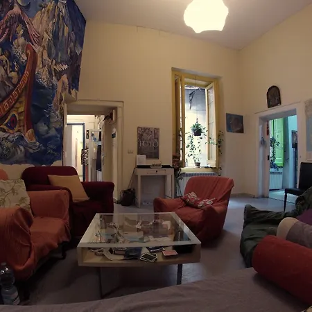 6 Small Rooms-2